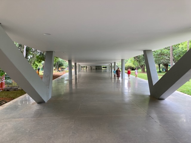 A view of a walkway in Parque Ibirapuera