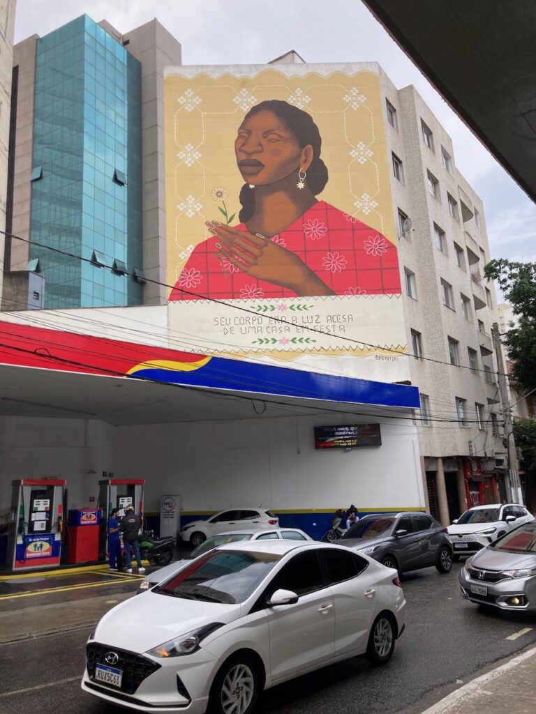 A view of a mural from Rua Treze de Maio in São Paulo