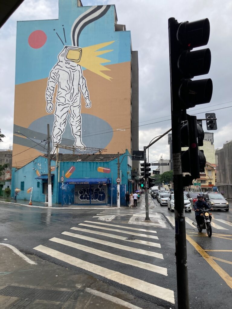 A view of a mural from Rua Treze de Maio in São Paulo