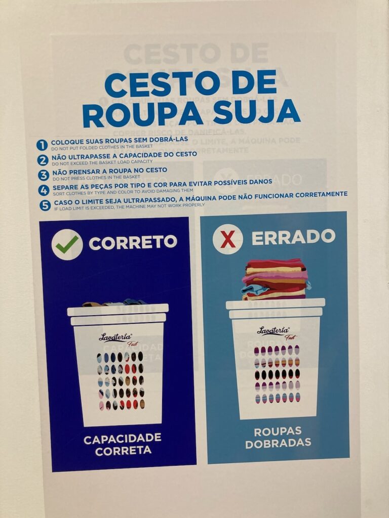 A sign inside the Lavateria Fast Shopping Center 3 self service laundromat in São Paulo