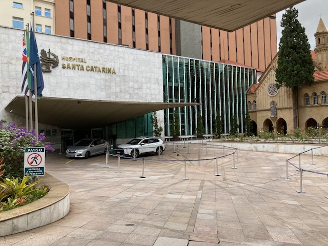 Main entrance at Hospital Santa Catarina in São Paulo