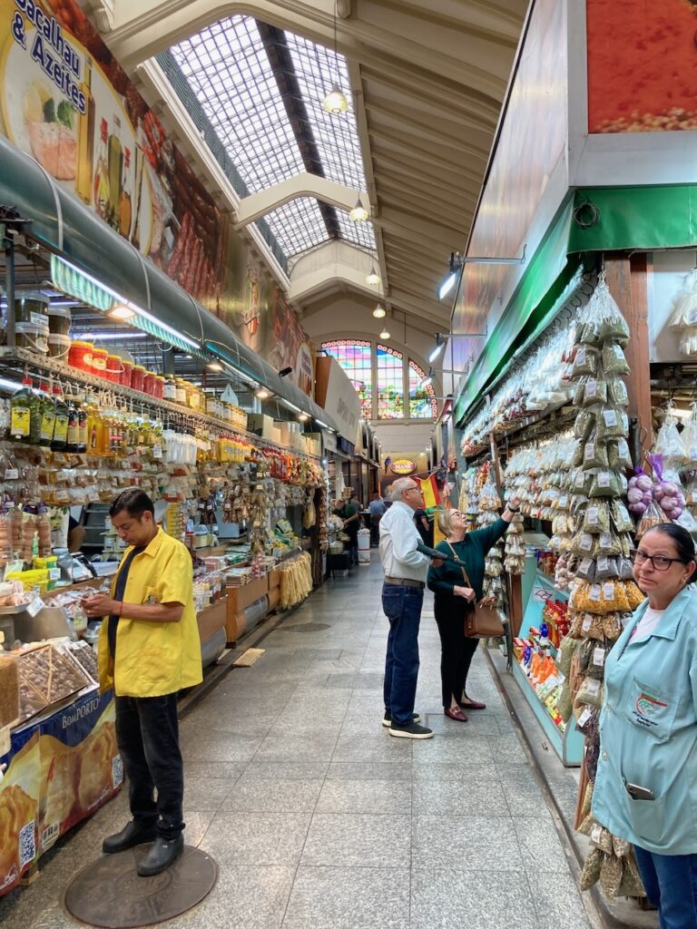 A view inside Mercado Municipal de São Paulo (Municipal Market of São Paulo)