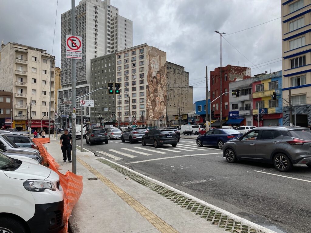 A view of the area outside Mercado Municipal de São Paulo (Municipal Market of São Paulo)