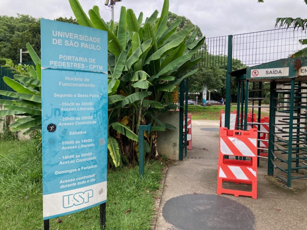 Portaria de Pedestres CPTM - USP (Pedestrian Gate) at the Cidade Universitária Armando Salles de Oliveira⁩ campus of Universidade de São Paulo, ⁨São Paulo⁩, Brazil