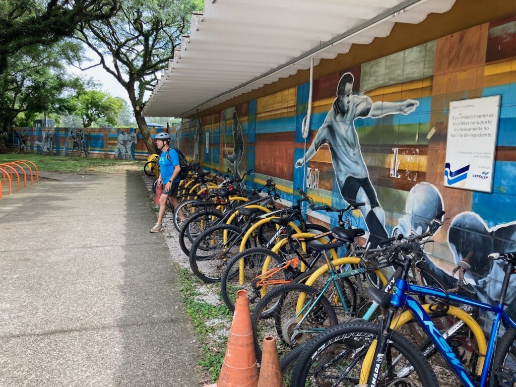 ‎⁨A view of a bicycle rack at the Cidade Universitária Armando Salles de Oliveira⁩ campus of Universidade de São Paulo, ⁨São Paulo⁩, Brasil