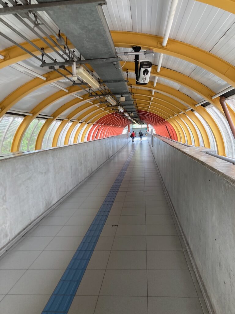 A walkway at the Cidade Universitária metro station in the Alto de Pinheiros area of São Paulo, Brasil