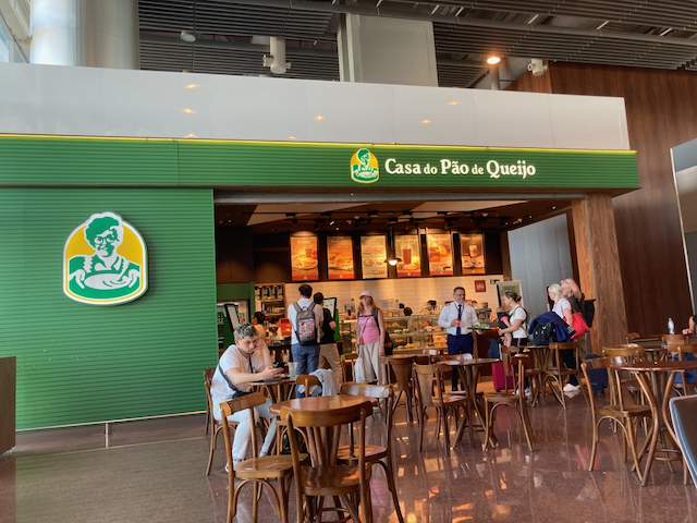 A view inside Terminal 3 of São Paulo International Airport (GRU)