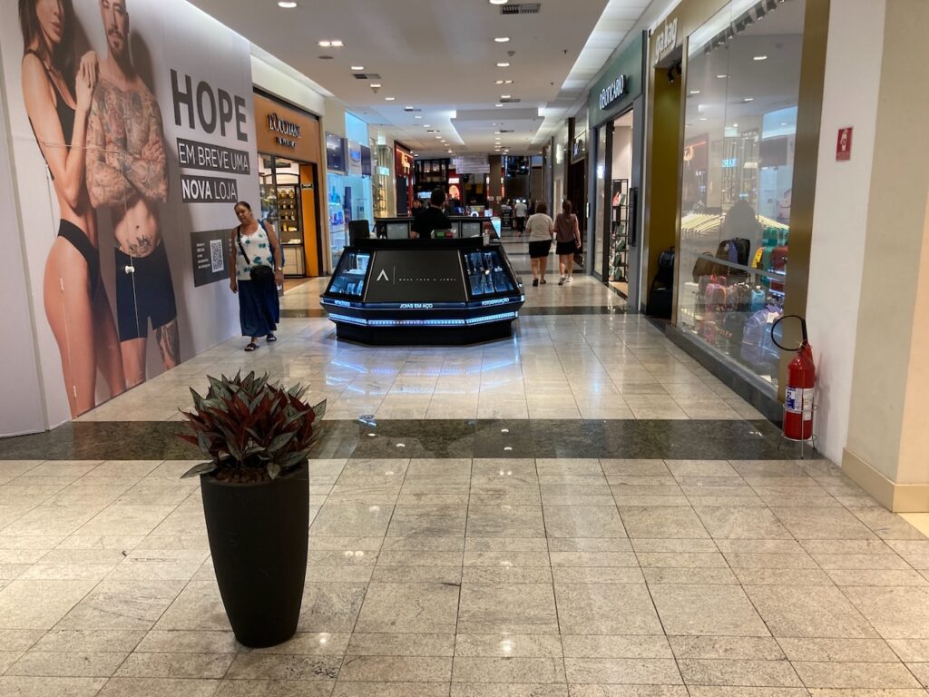 A view inside the Shopping Center 3 mall in São Paulo, Brasil