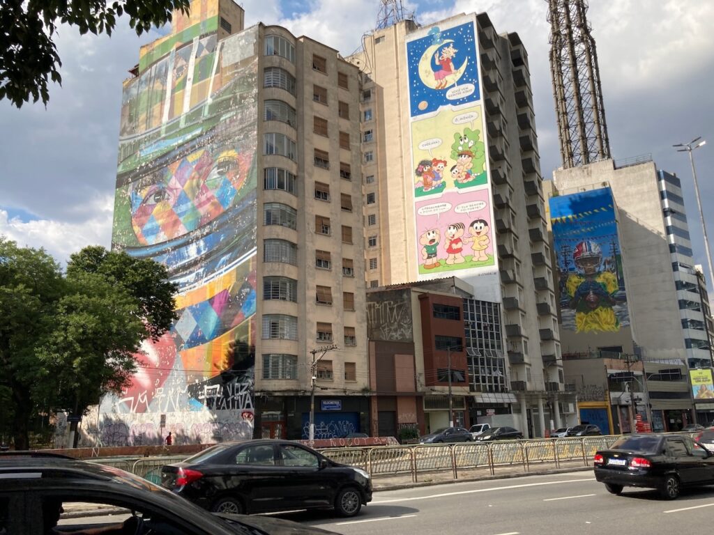 A view of some of the many murals that appear throughout the city on Rua da Consolação in São Paulo, Brasil