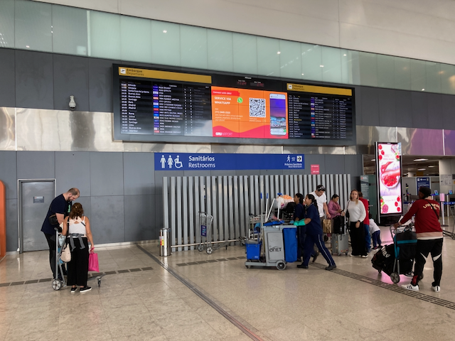 A view of the entrance to the departure area of São Paulo International Airport (GRU)