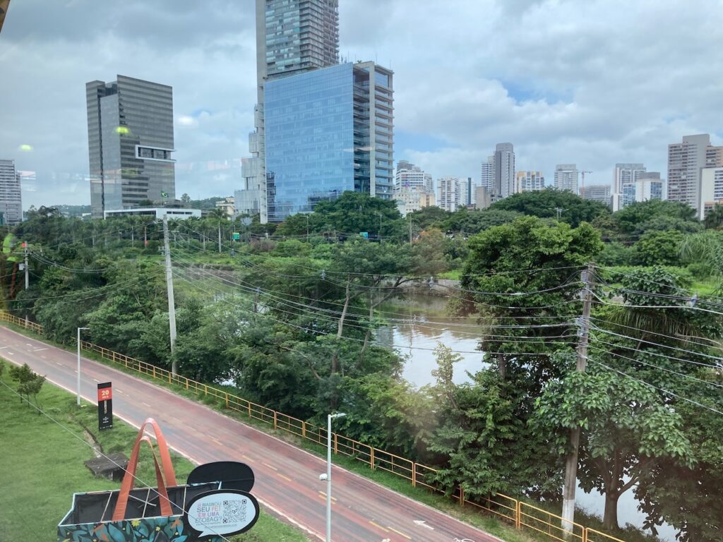 A view from Estação Pinheiros metro station in São Paulo, Brasil