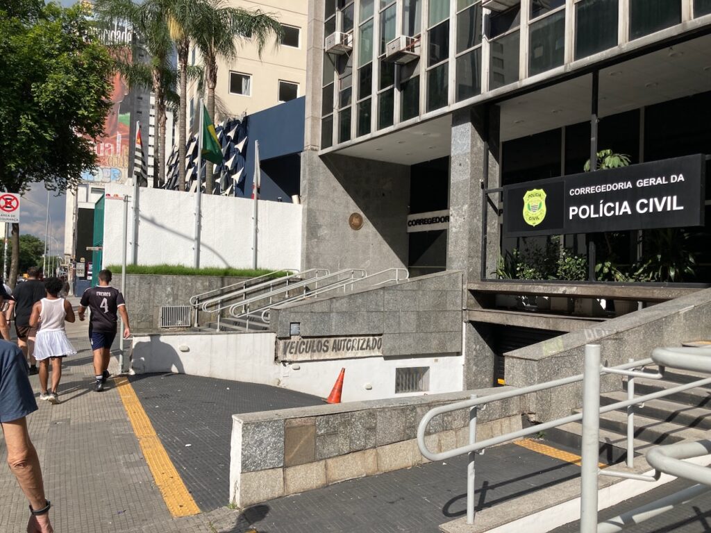 A view of a police station on Rua da Consolação in São Paulo, Brasil